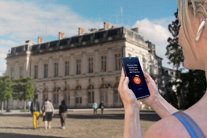 Bourges Walking tour 1h20 and 22 audio commentary