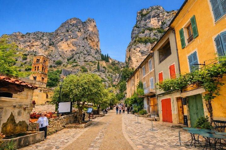 Nice: Verdon Gorge Day Trip · Napoleon Route & Provence