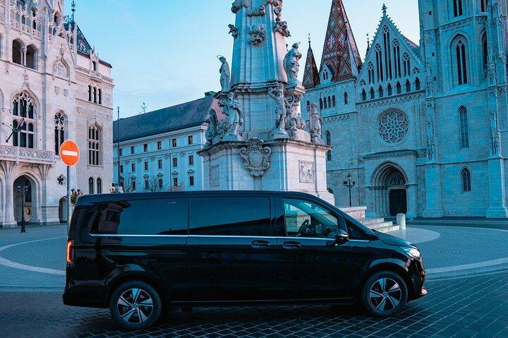 Private Budapest Transfer Airport & Cruise Port(Mercedes V-Class)