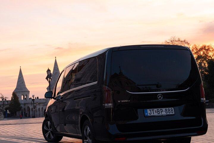Private Budapest Transfer Airport & Cruise Port(Mercedes V-Class)