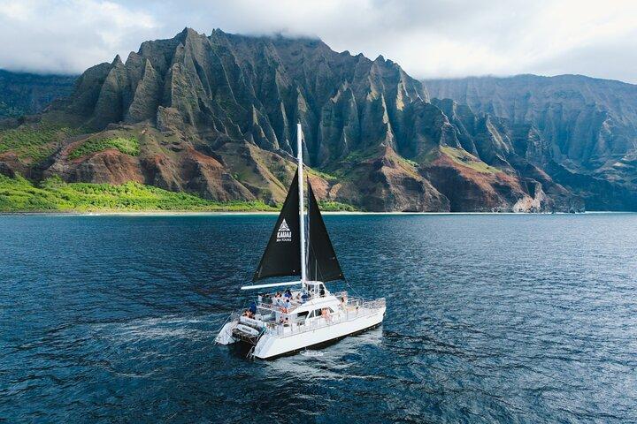 Kauai: Deluxe Na Pali Snorkel Cruise aboard Lucky Lady