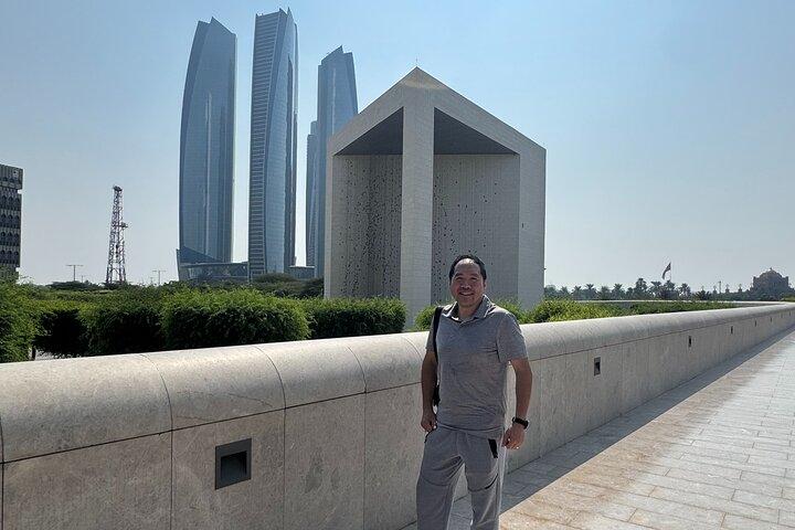 Dubai to Abu Dhabi City Tour: Capital Highlights with Transfer