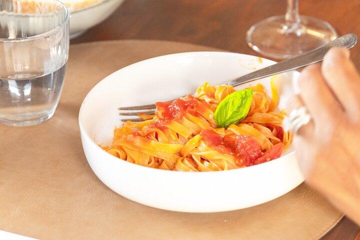 PRIVATE TOUR "Ramble through the Rolling Hills Of Chianti"+ lunch & wine tasting