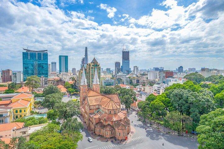 Cu Chi Tunnels and Saigon Day Tour