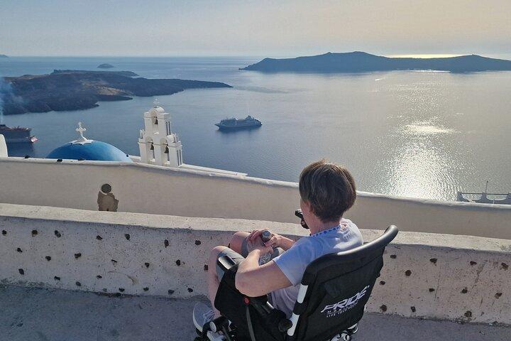Santorini: 4hr Wheelchair Private Accessible Tour