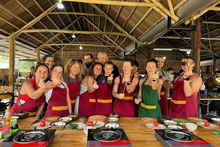 Hoi An Cooking Class with Market Visit