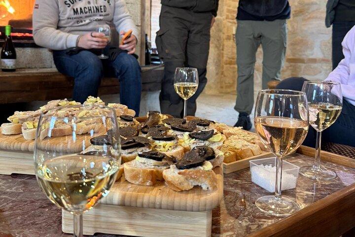 Black Truffle Hunt, Foie Gras & Wines with Budapest Pickup