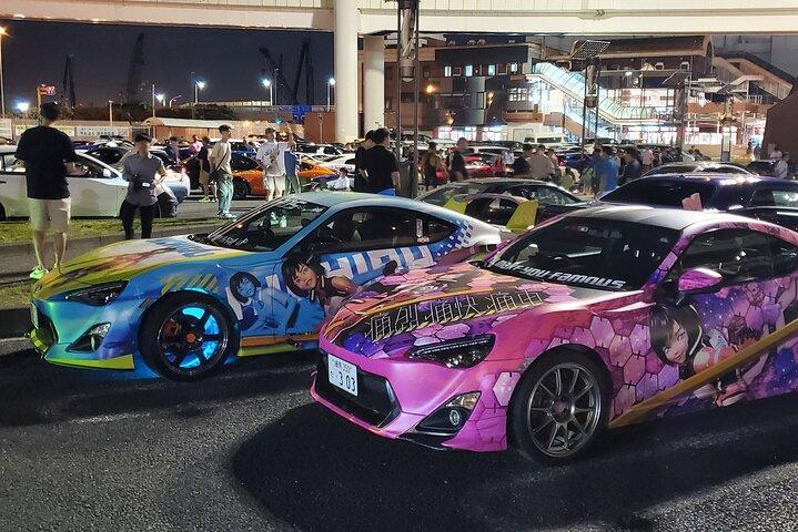 Luxury group trip to famous car meet up spot Daikoku