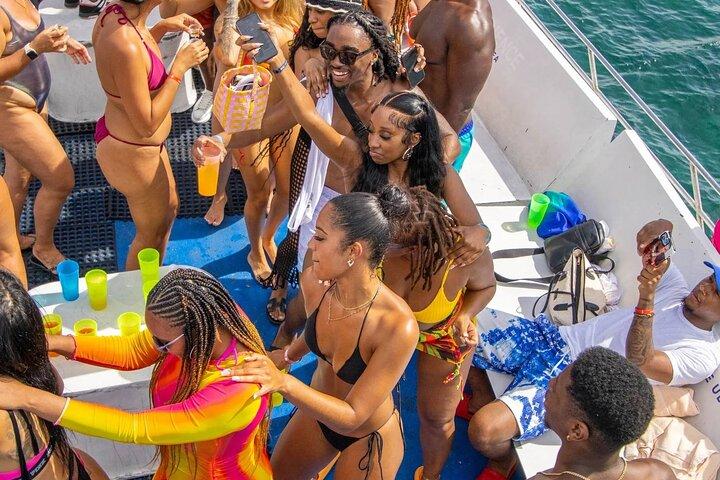 Luxury Punta Cana Hip Hop Party Boat for Adults