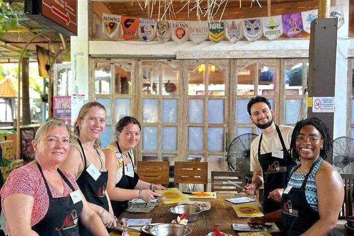 Seminyak Balinese Cooking Class & Market Visit with Free Pick Up
