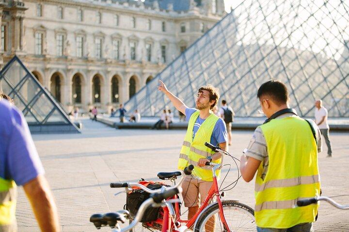 Paris Evening Snapshot Bike Tour