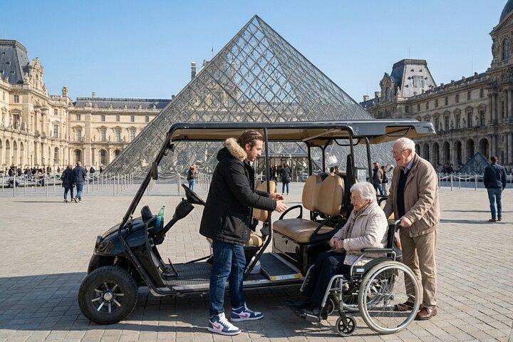 Private Paris Golf Cart Tour Effortless Sightseeing(Hotel Pickup)
