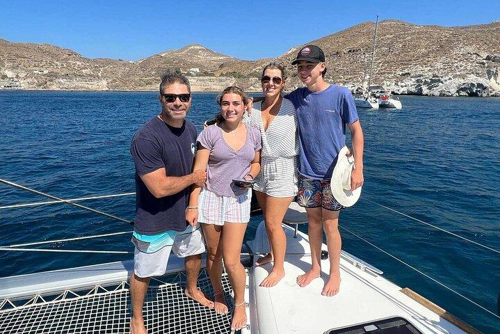 BYPASS CABLE CAR: Santorini Catamaran Tour for Cruise Travelers