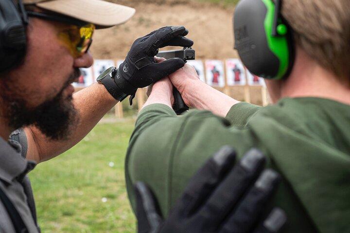 Outdoor shooting experience 3 to 10 guns + Hotel Pickup
