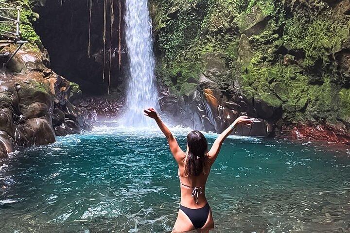 Waterfall and Hot Springs Tour with Volcanic Mud in Guanacaste