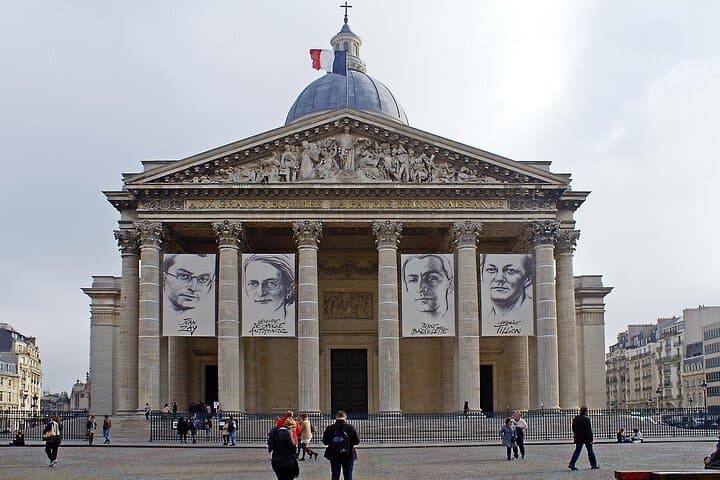 Old Paris Walking Tour: Explore Saint-Germain and Saint-Michel