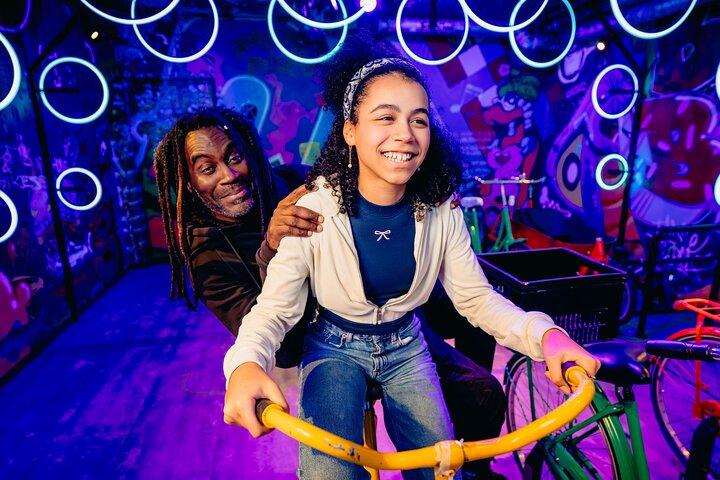Amsterdam Highlights of Holland Ticket | Family Museum Experience