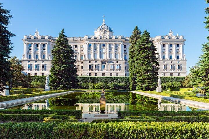 Royal Palace of Madrid guided tour with entrance fee included