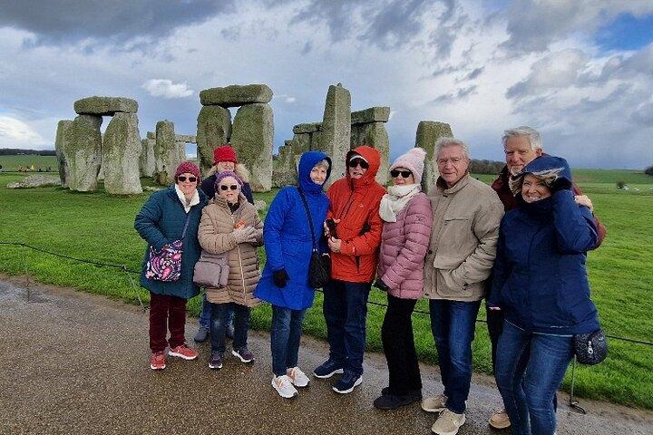 Private Tour to Stonehenge and Windsor Castle with Driver & Guide