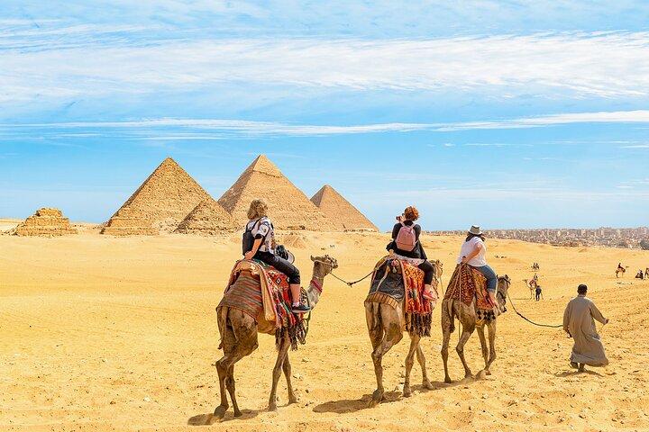 Camel Ride Tour Around the Pyramids of Giza