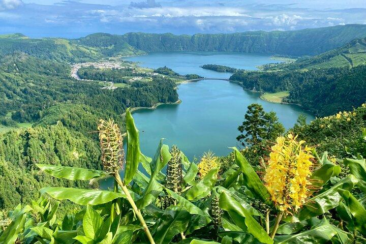 São Miguel Highlights Sete Cidades and Lagoa do Fogo Tour