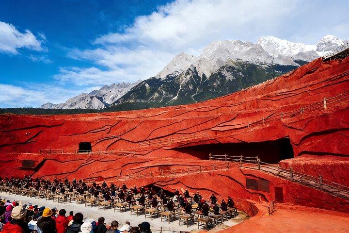 3-Days Private Lijiang Tour:Old towns,Snow mountain,Tiger Leaping Gorge and Show