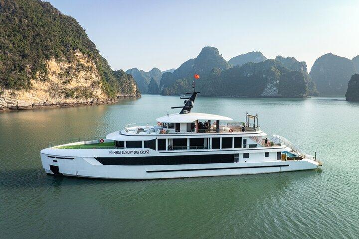 HERA CRUISE - 1 Day in Halong Bay & Lan Ha Bay - TOP VIP CRUISE