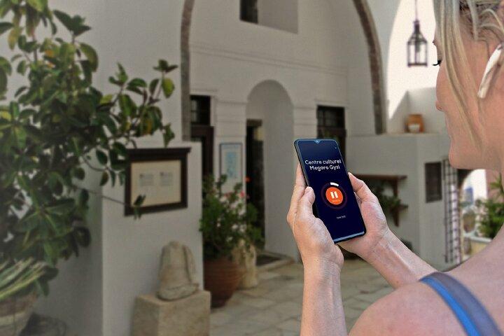 Fira Audio Guided Walking Tour 1h00 and 16 audio reviews