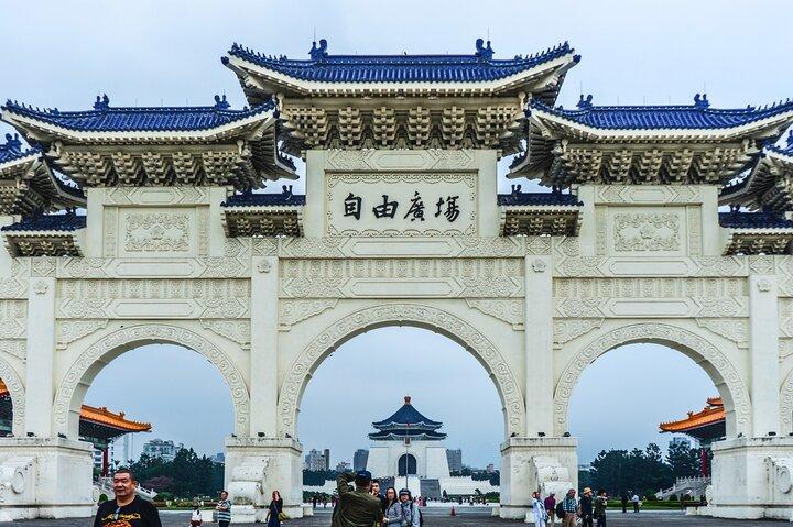 Taipei Private Custom Tour with a Local: Highlights & Hidden Gems