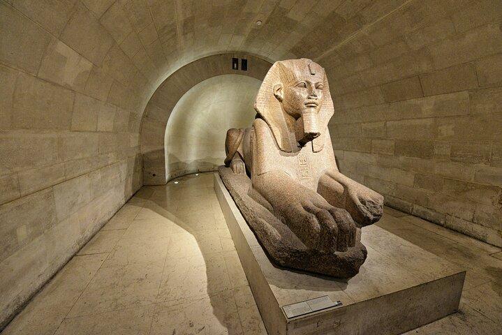 Paris Louvre Museum Skip-the-Line Highlights Guided Tour