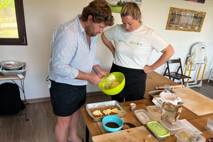 Cooking class in an authentic Tuscan farm