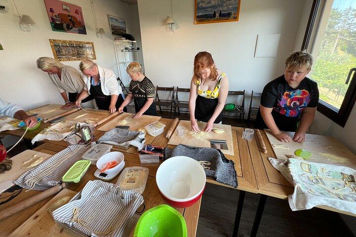 Cooking class in an authentic Tuscan farm