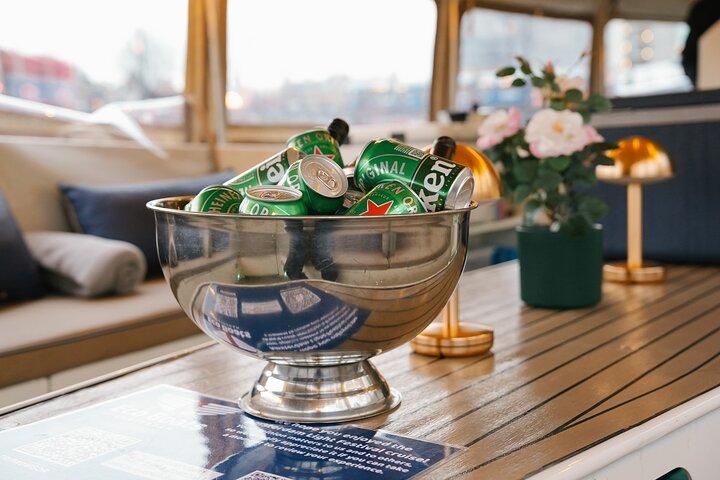 Small Group Cruise Tour in Amsterdam Canal with Local Skippers