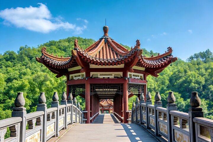 All Inclusive Chengdu Private Day Tour to Leshan Giant Buddha andCity Highlights