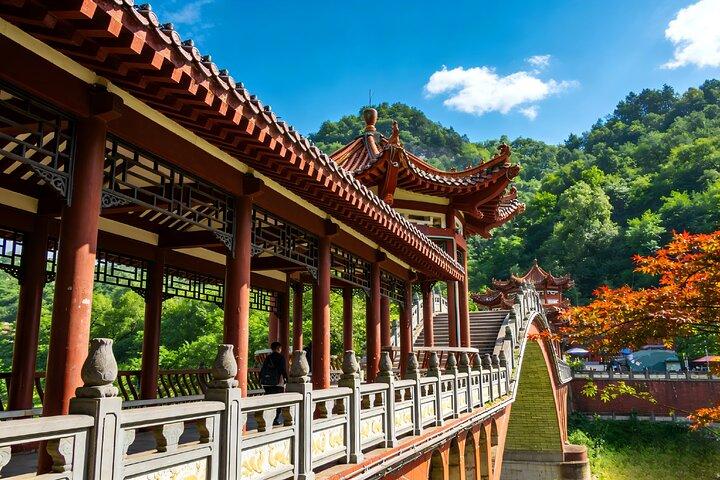 All Inclusive Chengdu Private Day Tour to Leshan Giant Buddha andCity Highlights