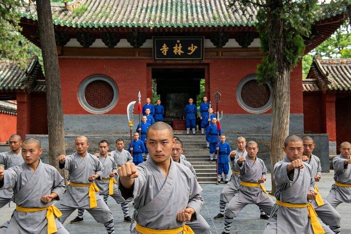 All Inclusive Private Day Tour to Shaolin Temple and Longmen Grottoes from Zhengzhou