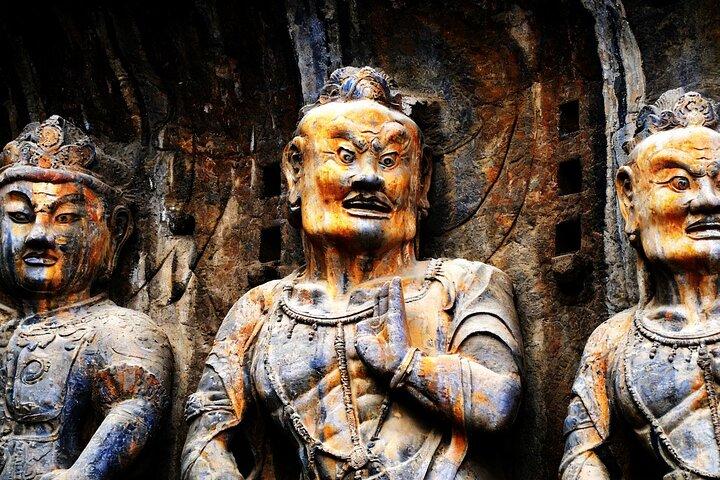 Zhengzhou: Private Transfer to Shaolin Temple & Longmen Grottoes