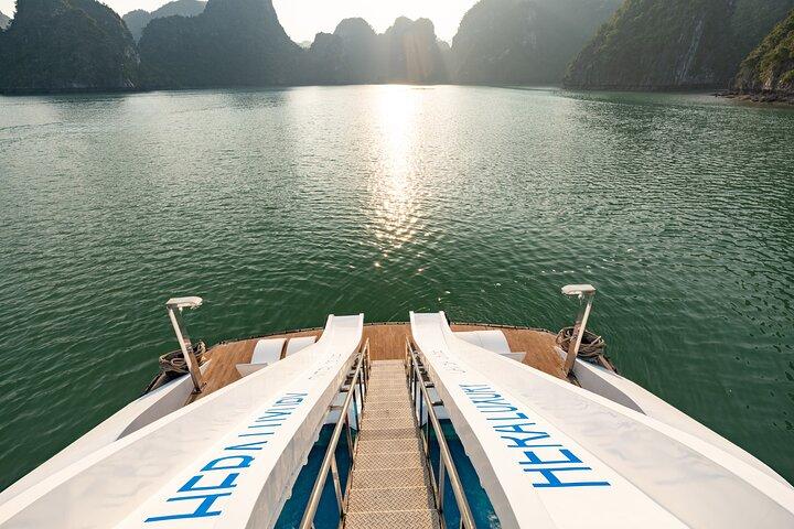 Hera Luxury Day Cruise: Ha Long Bay & Lan Ha Bay Tour