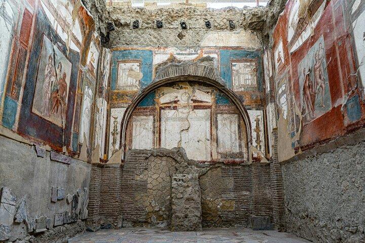 Pompeii, Herculaneum, Vesuvius Hike Small-Group Tour from Naples