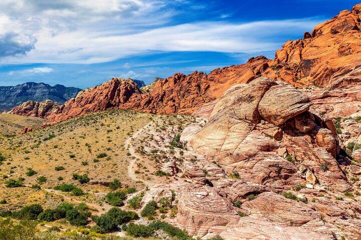 Private Red Rock Canyon Scenic Drive & Photo Tour from Las Vegas