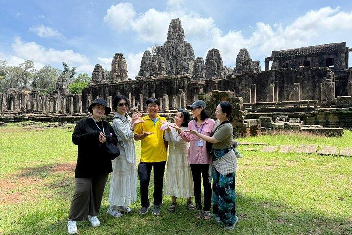 Private Day Tour from Angkor Temples To Floating village Sunset