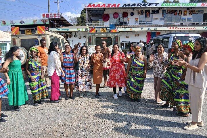 Kenyan Cultural Dance Performance at Maasai Collections
