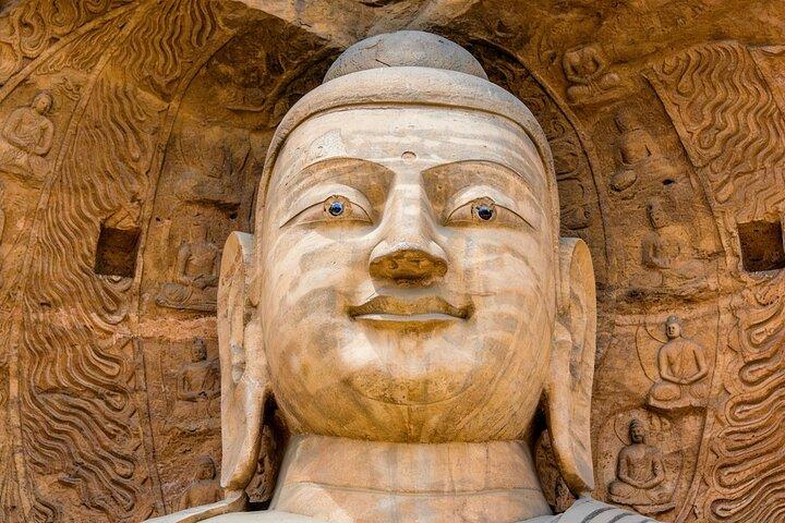 Zhengzhou: Private Transfer to Shaolin Temple & Longmen Grottoes