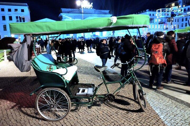 Berlin by Evening: Private Rickshaw Tour Golden Hour/City Lights