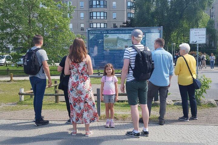 Private Walk up to 6 Person with Berlin Tour Guides(Din EN 15565)