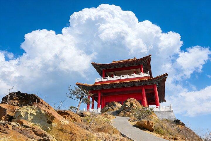 Kunming Private Day Tour to Dianchi Lake, West Hill and Anning Hotsprings
