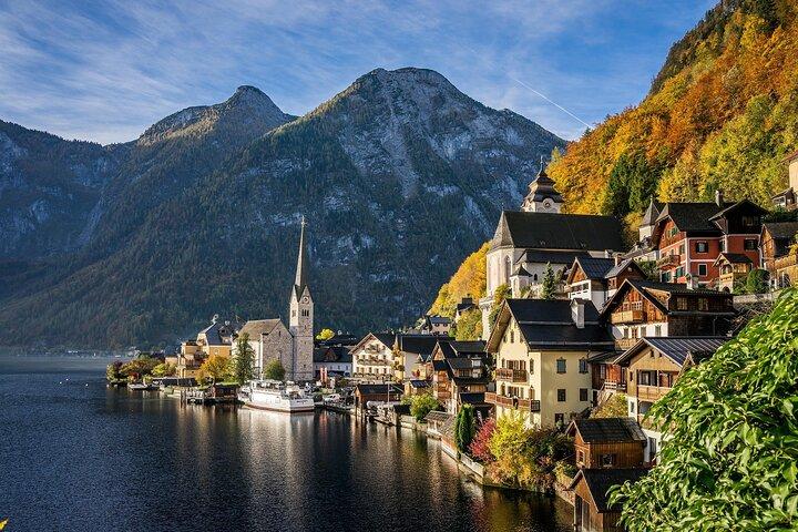 Prague to Salzburg Private Transfer with 2 hours of Sightseeing