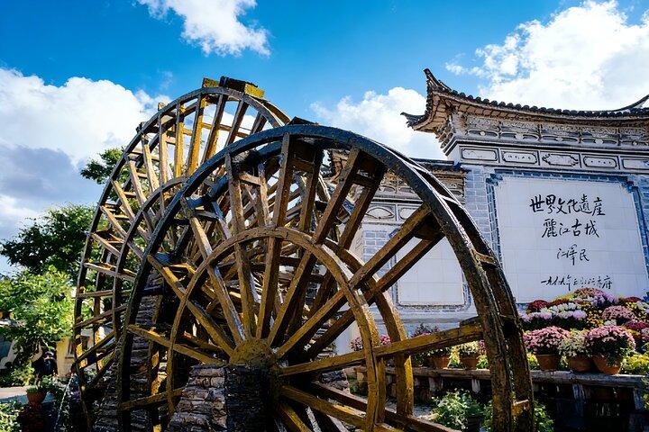 Lijiang Private Day Tour to Jade Dragon Snow Mountain, Impressions Show and More