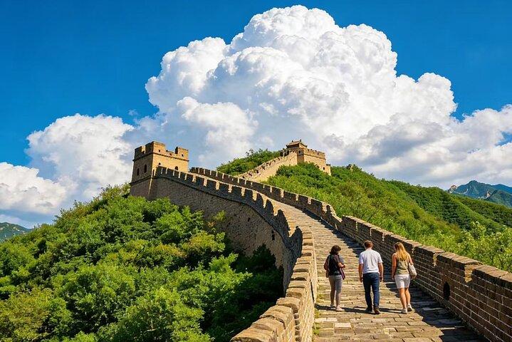 Zhengzhou Private Day Trip to Mutianyu Great Wall by Bullet Train