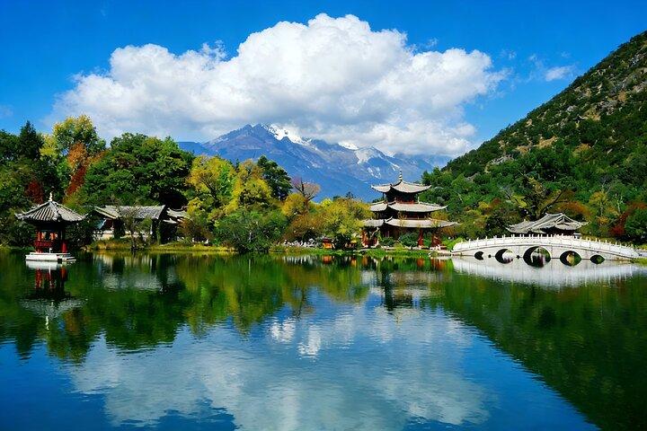 2-Day Private Lijiang Highlights Tour from Dali: Old Town,Snow Mountain and More